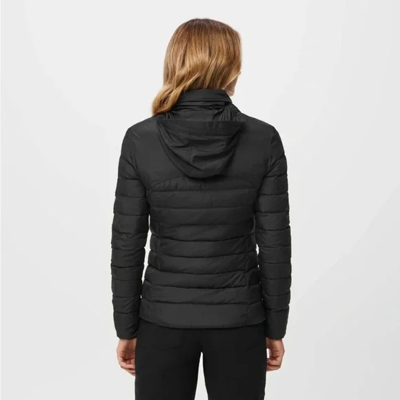 Figs On-Shift Packable Puffer Jacket in Black, Size Medium - Picture 2 of 12